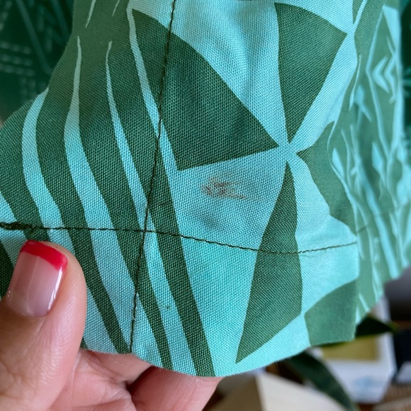 Missing Polynesian men’s aloha shirt - Picture 2 of 5